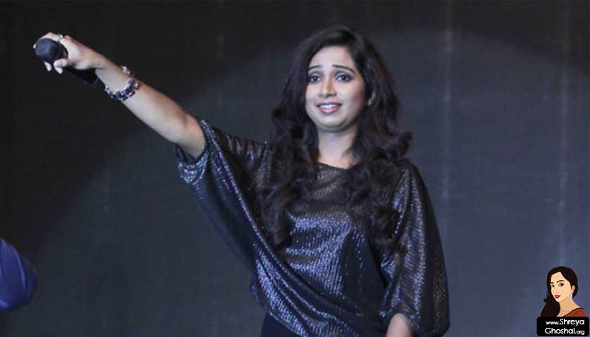 Shreya Ghoshal concert, ask to sing