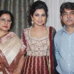 Shreya Ghoshal father Bishwajit, mother, Sarmistha